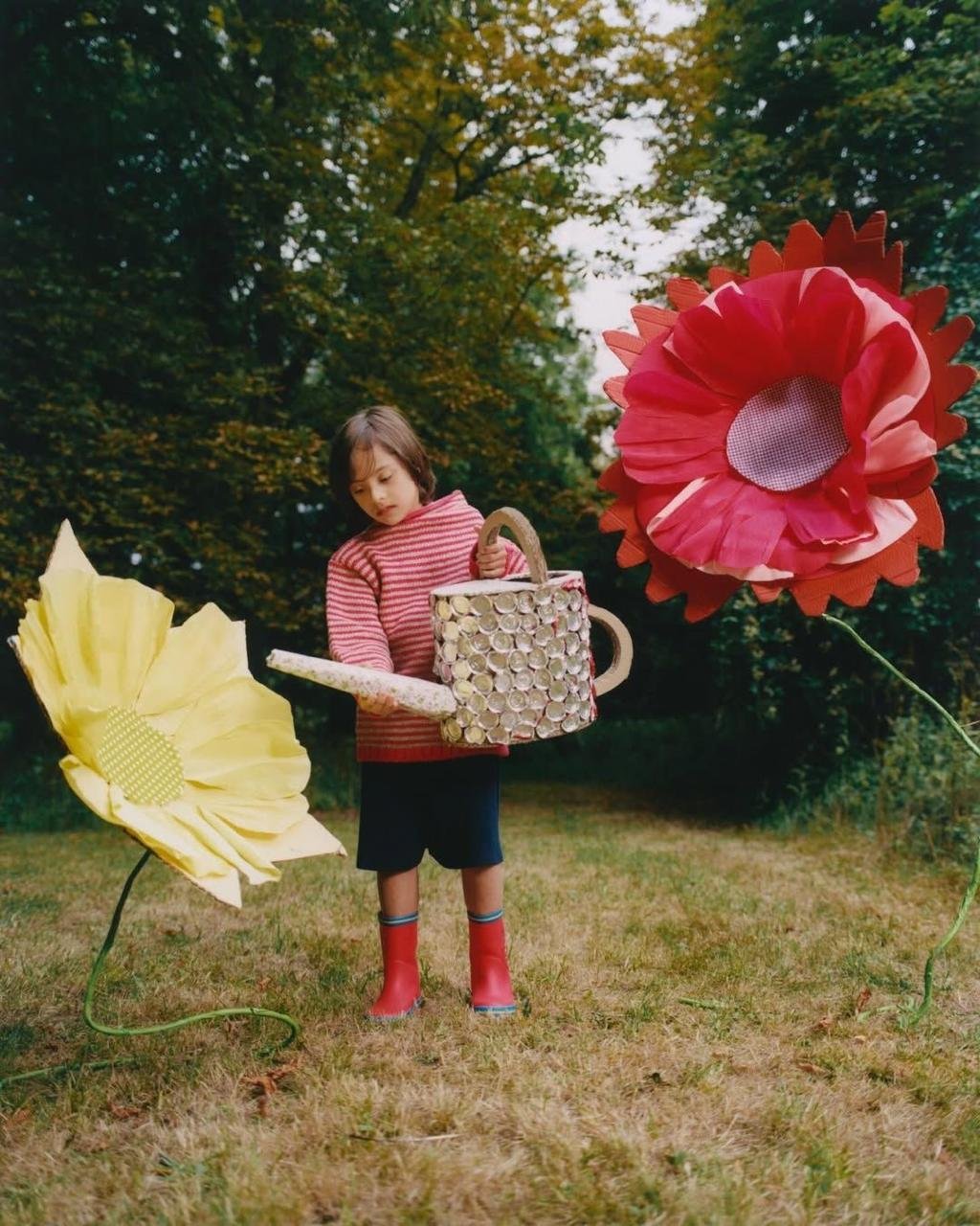 A quiet childhood moment outdoors